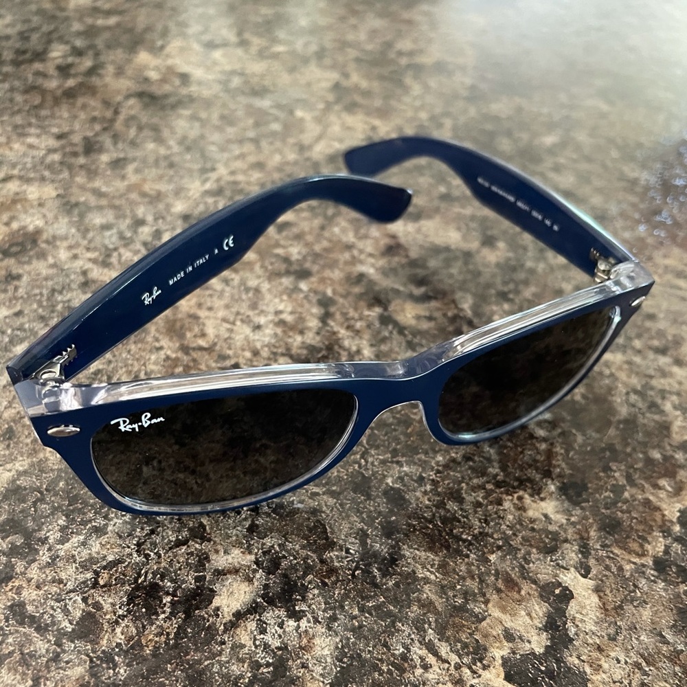 RayBan New Wayfarer - Barely Worn!